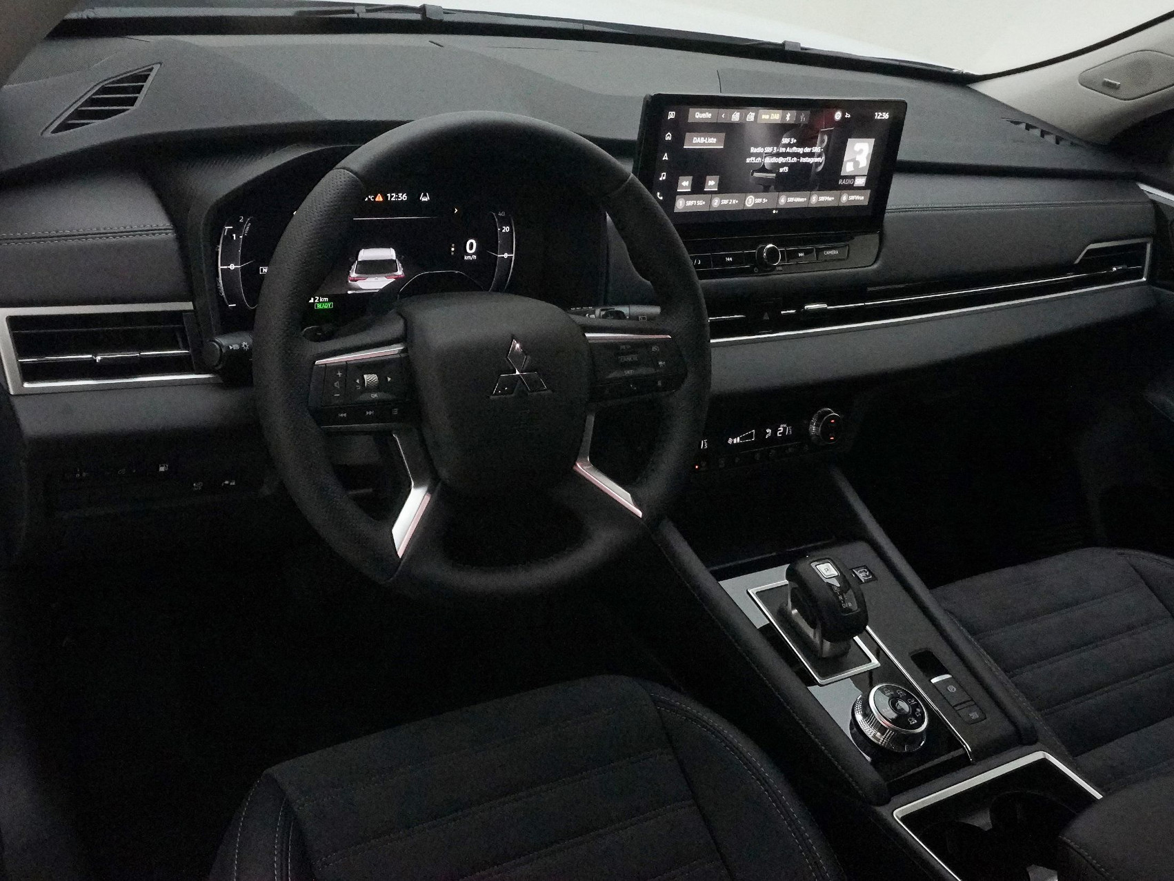 MITSUBISHI Outlander 2.4 PHEV Invite 4×4