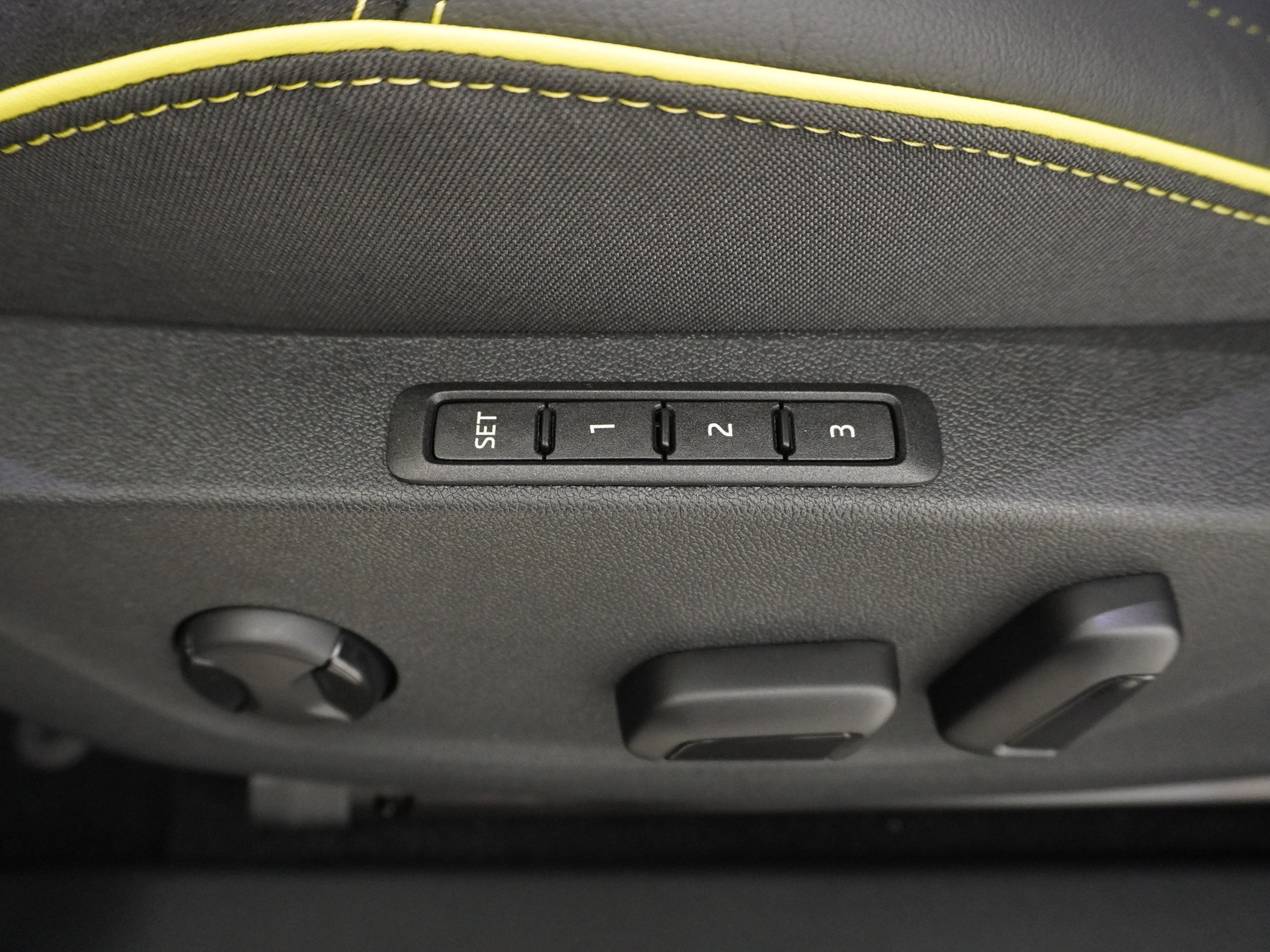 SKODA Enyaq iV Coupé RS 80 4×4 Lounge