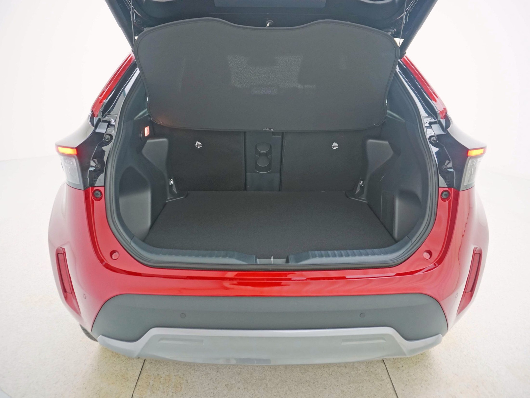 TOYOTA Yaris Cross 1.5 VVT-i HSD Premium AWD-i ** 360° Kamera **