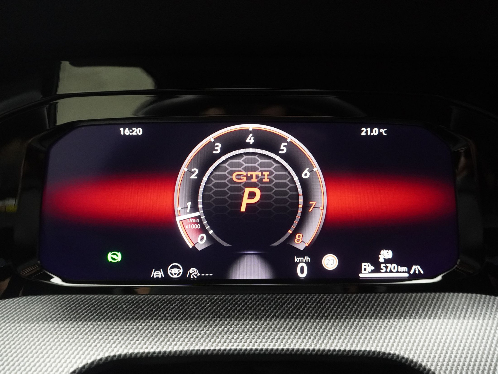 VW Golf 8.5 2.0 TSI DSG GTI Black Style (2025) ** Anhängerkupplung / Harman/Kardon / Panoramadach**