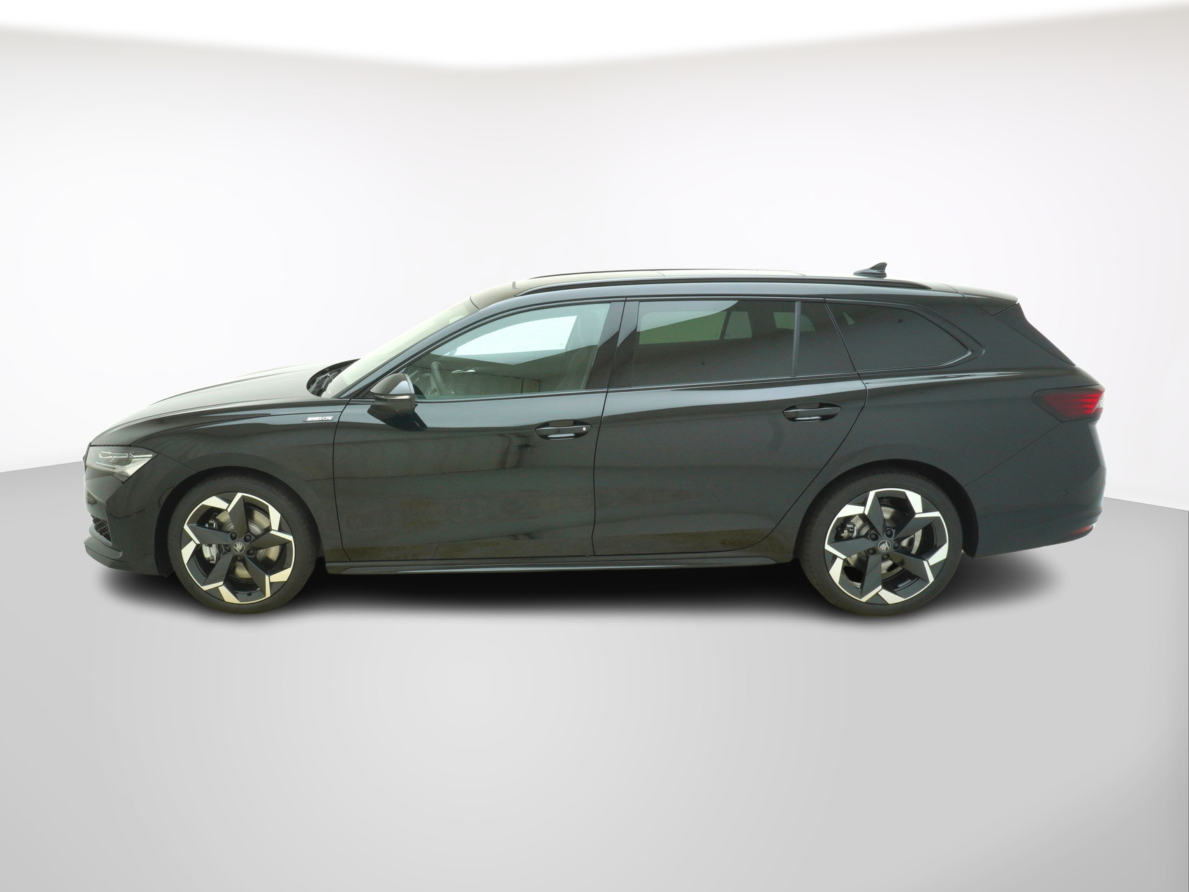 SKODA Superb 2.0 TSI Sportline 4×4 DSG