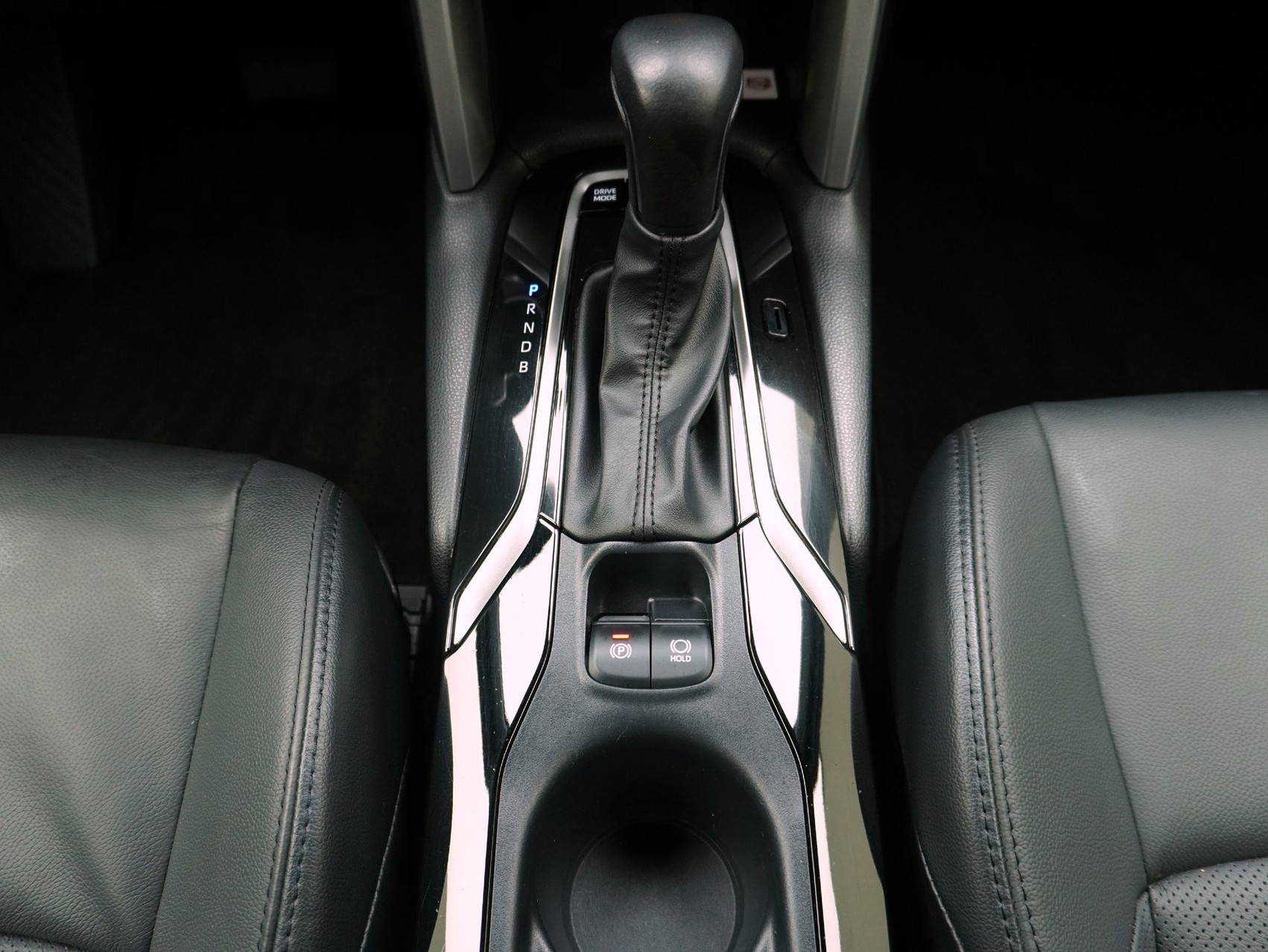 TOYOTA Corolla Cross 2.0 HSD Premium AWD-i