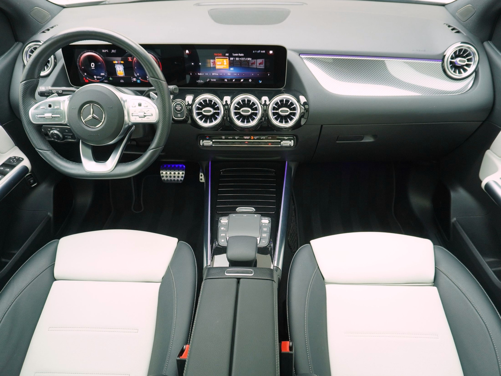 MERCEDES-BENZ B-Klasse B 250 AMG Line 4matic