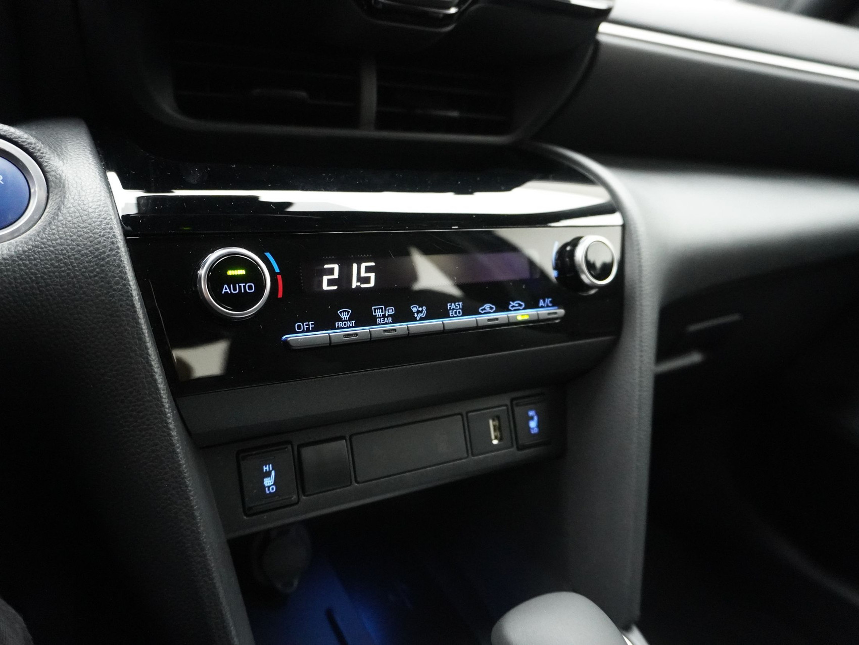 TOYOTA Yaris Cross 1.5 VVT-i HSD Trend