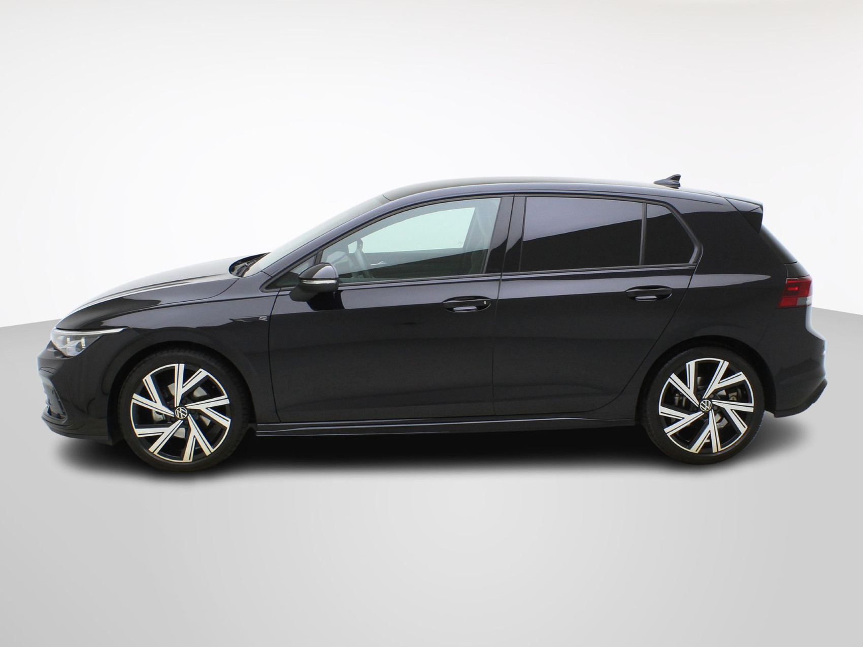 VW Golf 8 1.5 eTSI DSG R-Line