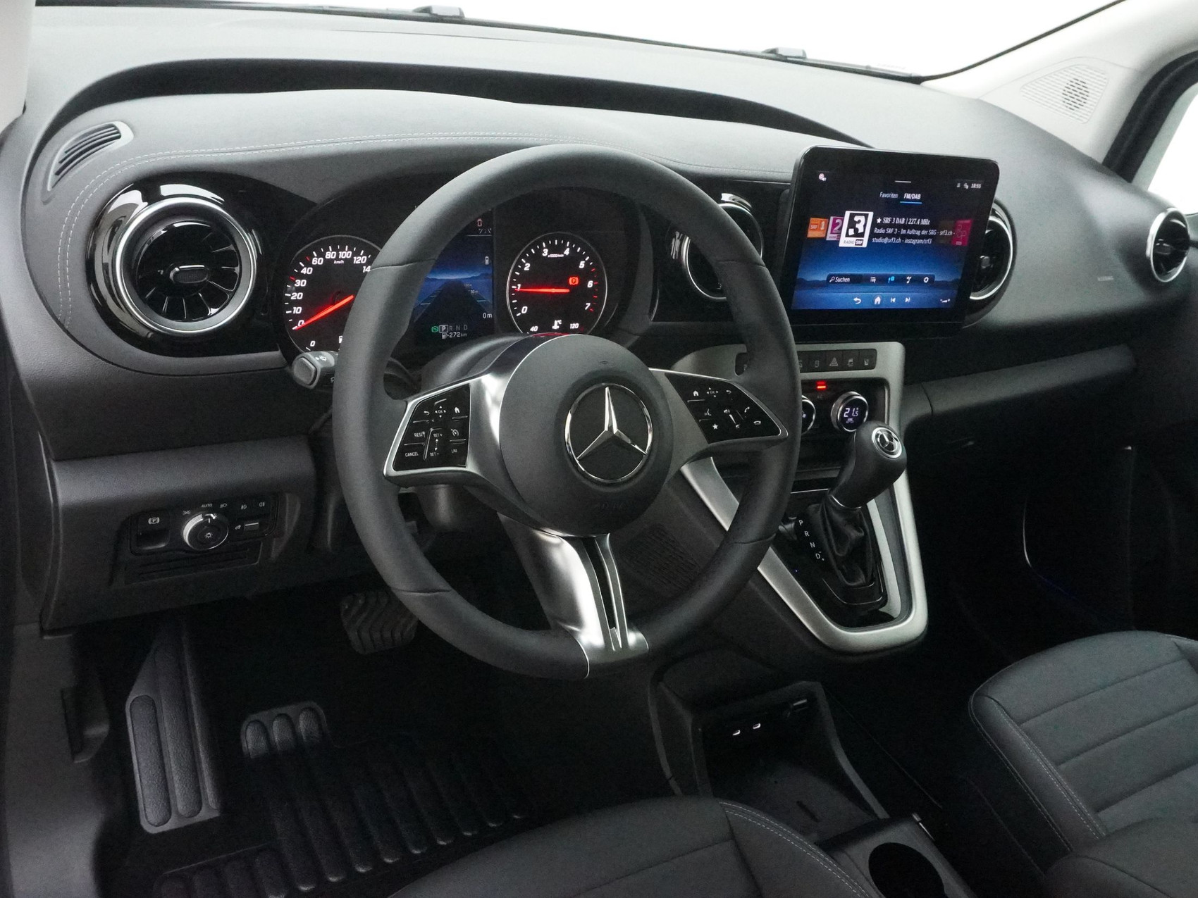 MERCEDES-BENZ T 180 Progressive