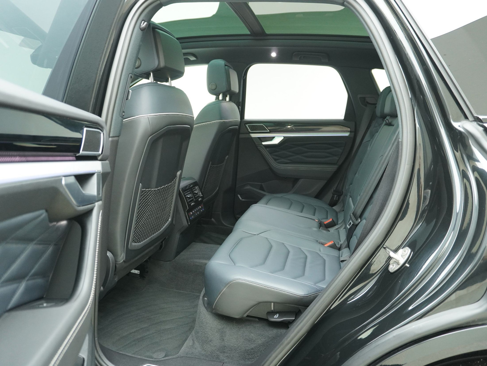 VW Touareg 3.0 TDI R-Line Black Style 4Motion