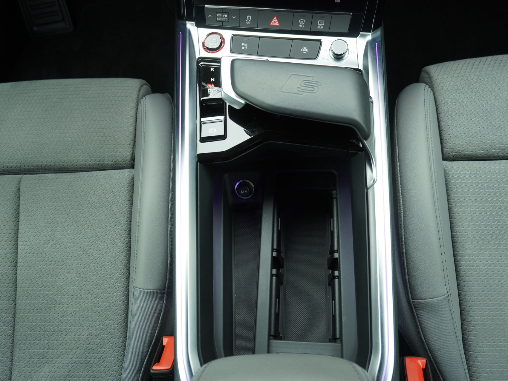 AUDI e-tron S quattro