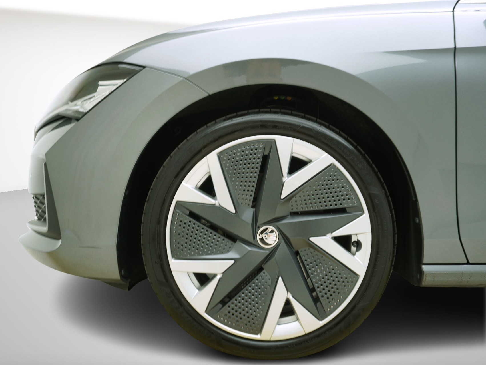 SKODA Superb 2.0 TDI DSG Selection Loft 4×4