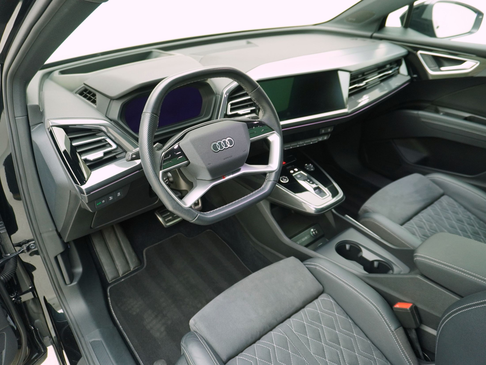 AUDI Q4 e-tron Sportback 50 S line quattro