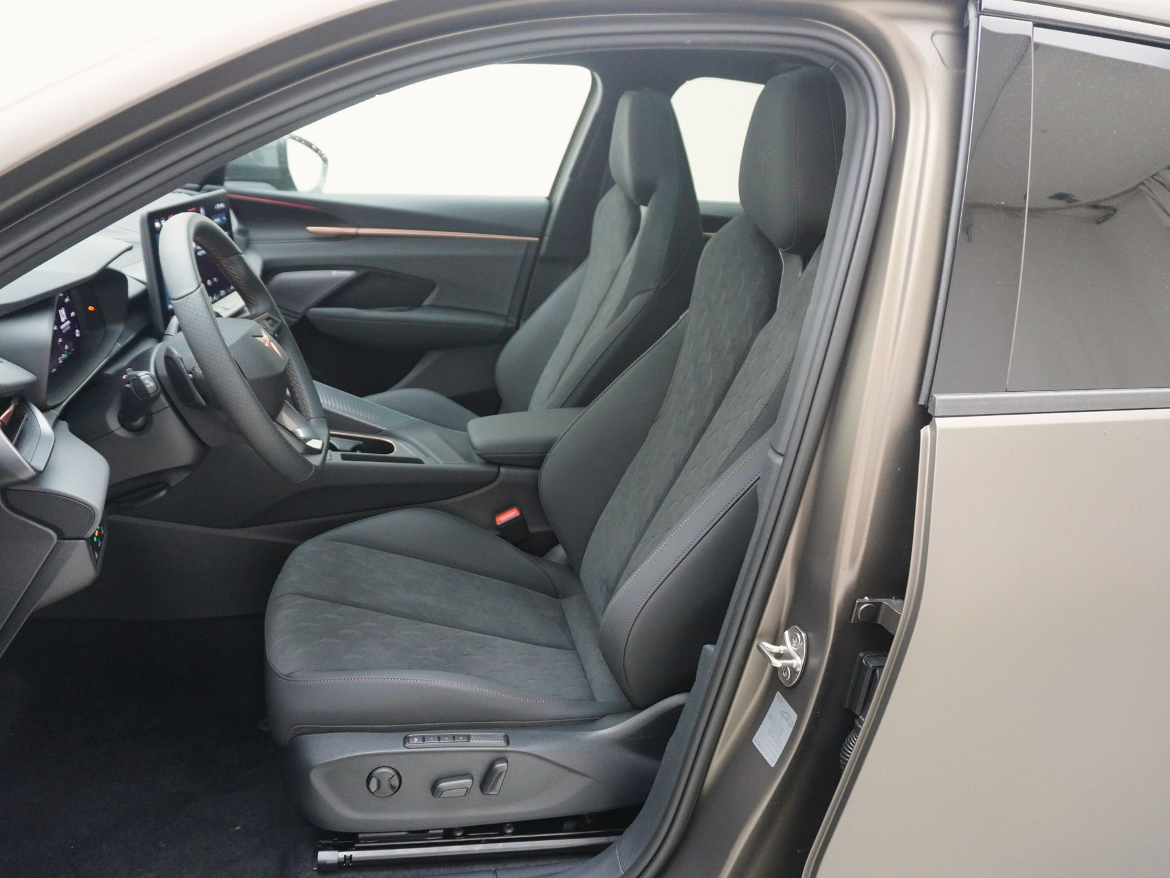 CUPRA Terramar 1.5 e-Plug-in-HYBRID VZ DSG