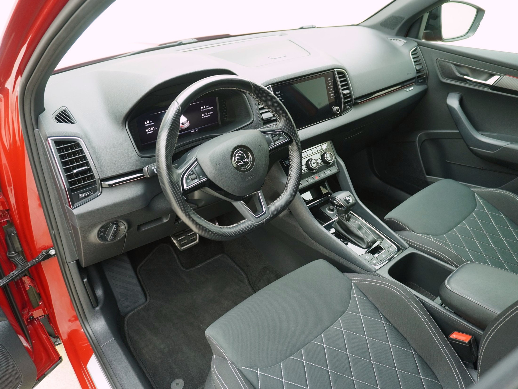 SKODA Karoq 2.0 TSI DSG Sport Line 4×4