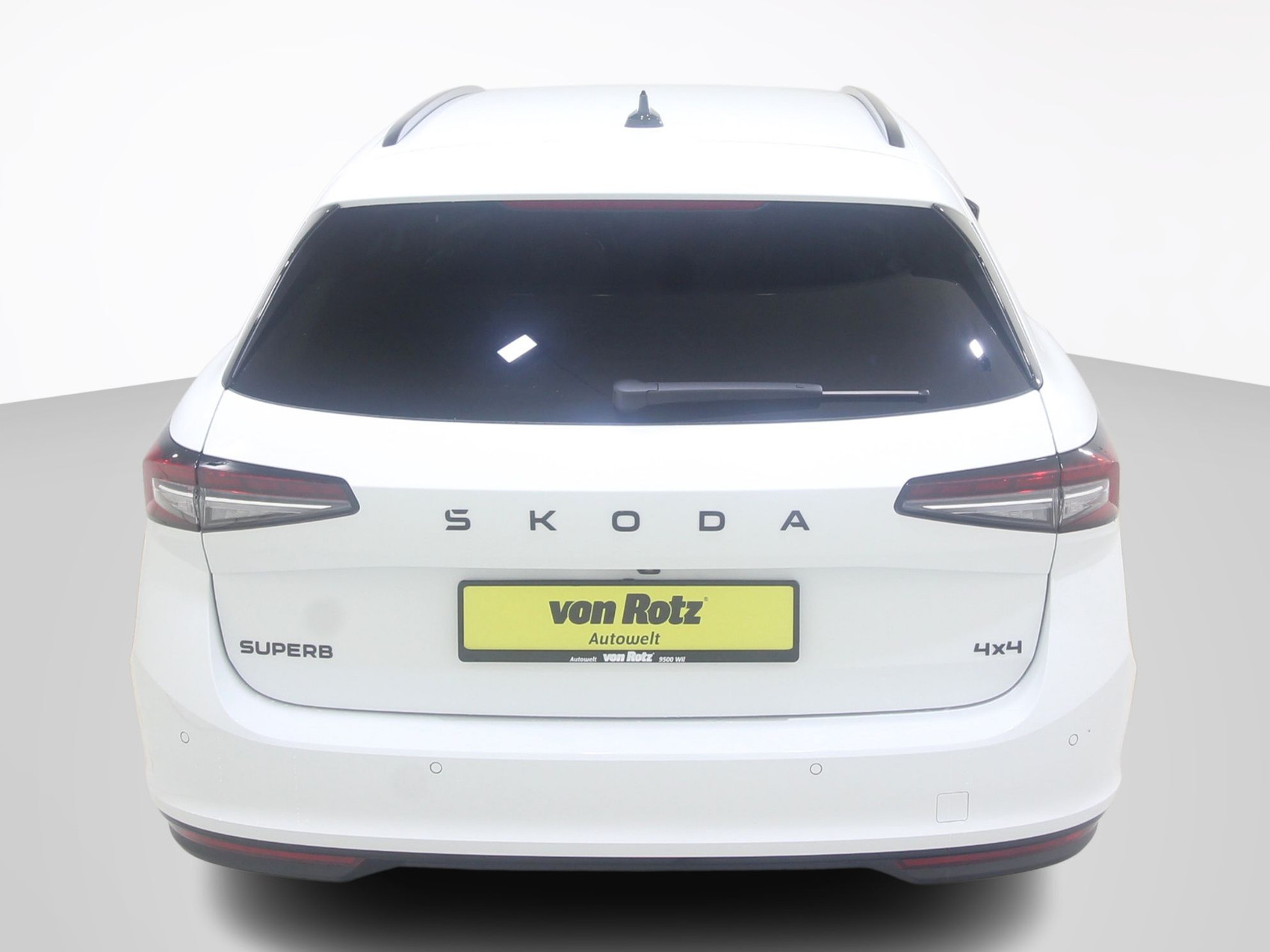 SKODA Superb 2.0 TSI Sportline 4×4 DSG