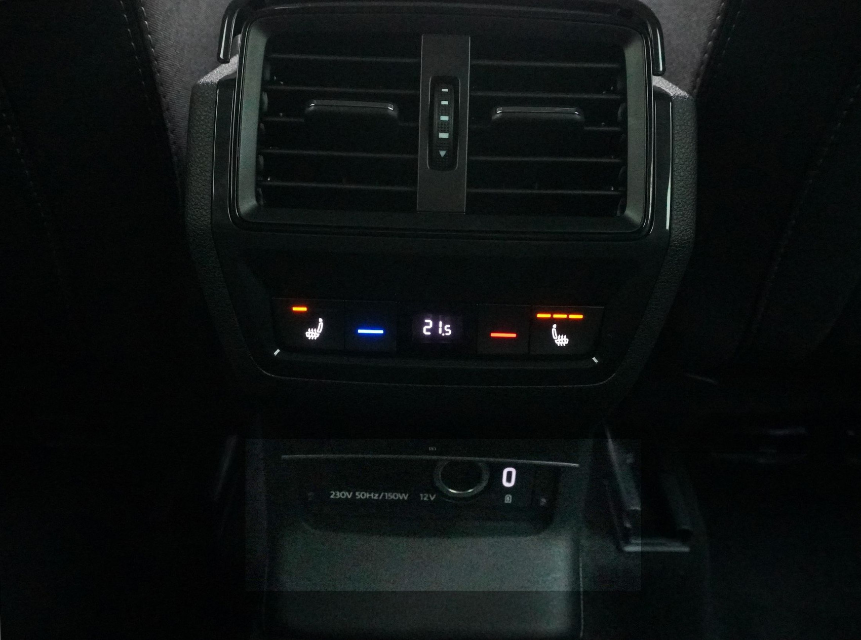 SKODA Karoq 2.0 TSI SportLine DSG 4×4