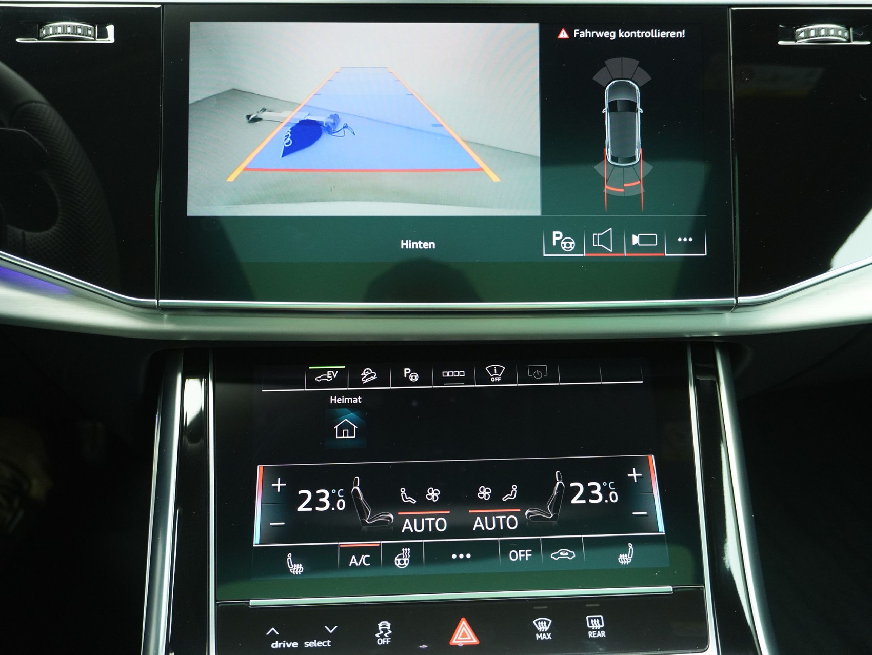 AUDI Q8 SUV 55 TFSI e S line quattro T-Tronic **Audi Werksgarantie bis 06/2030**