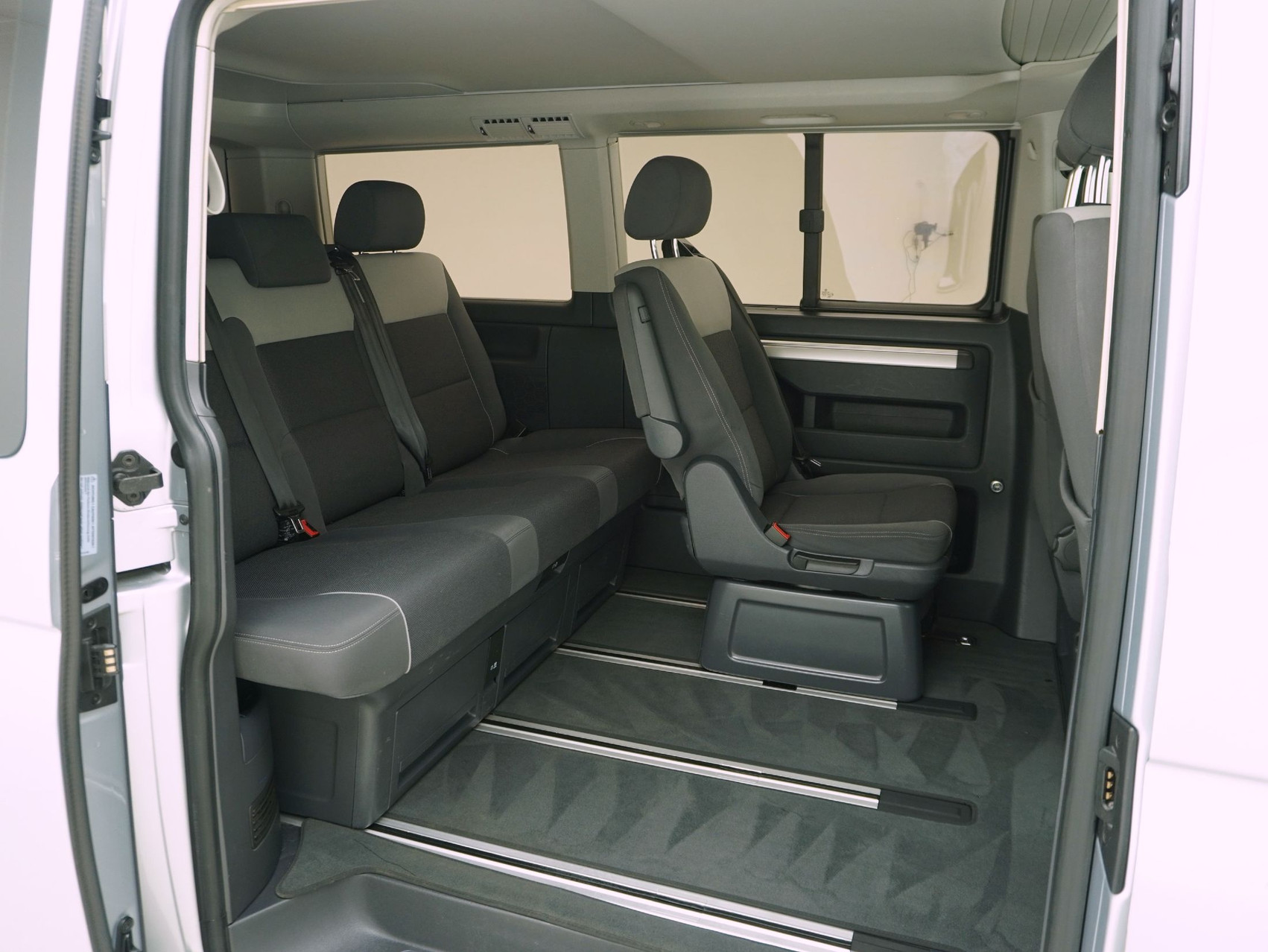 VW T5 California 3000 2.0 TDI DSG Beach