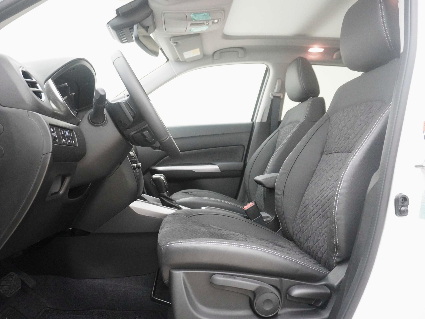 SUZUKI Vitara 1.4 T Compact Top Hybrid 4×4