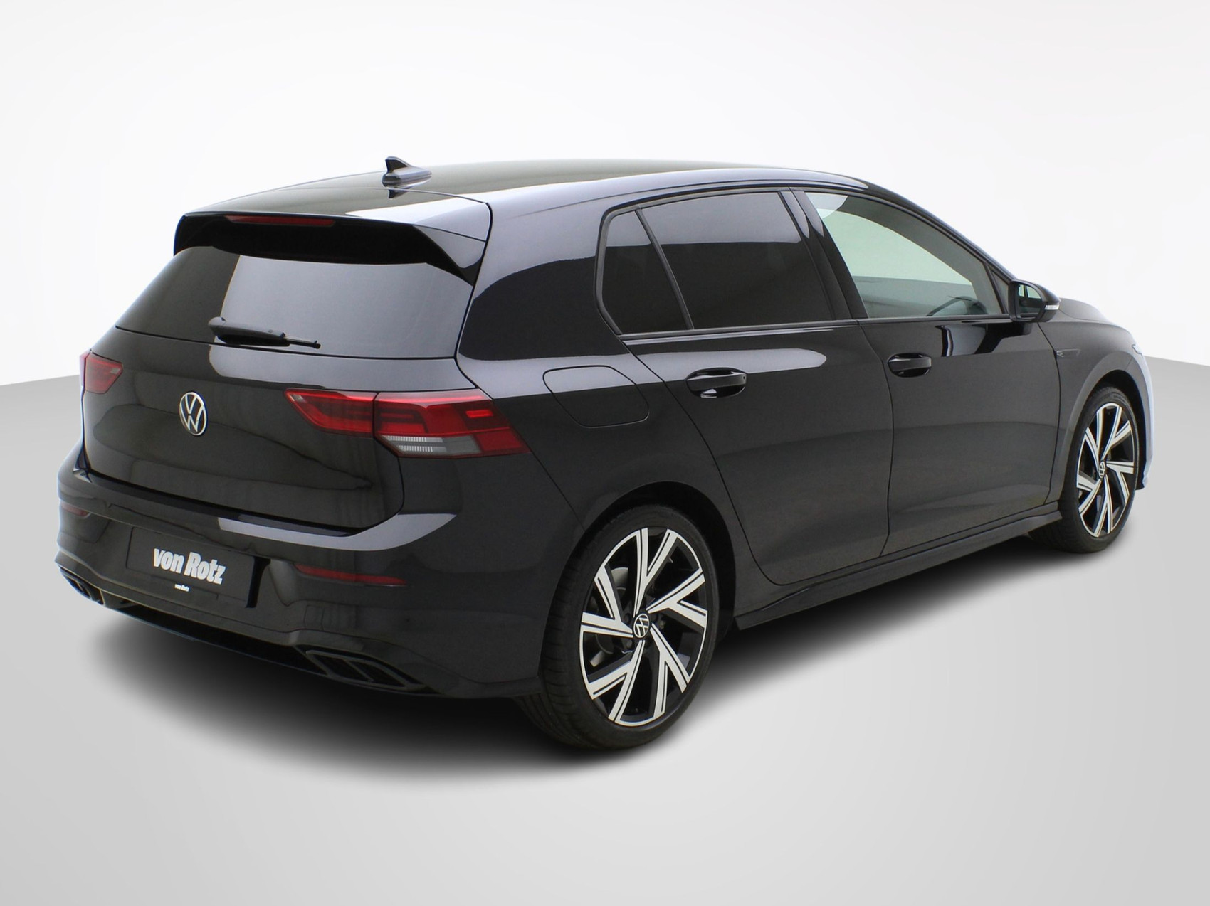 VW Golf 8 1.5 eTSI DSG R-Line