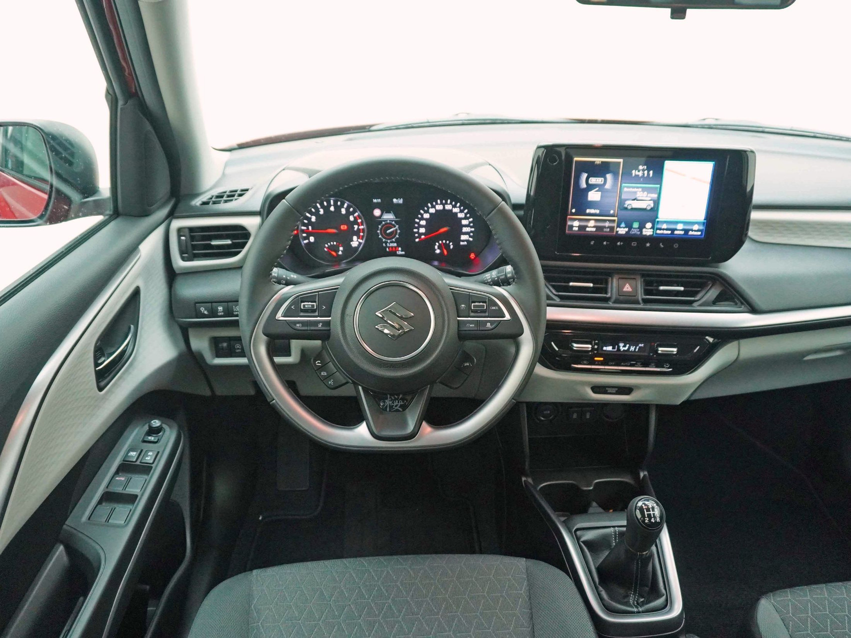 SUZUKI Swift 1.2 Sakura Top Hybrid 4×4