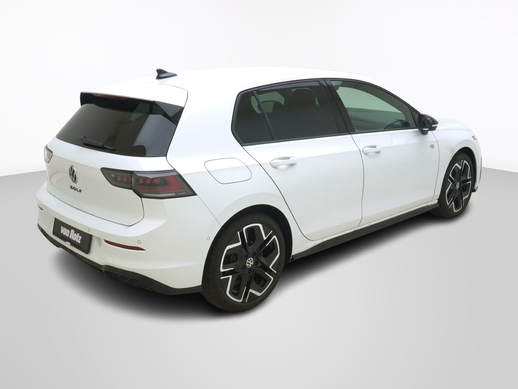 VW Golf VIII 1.5 eTSI R-Line DSG