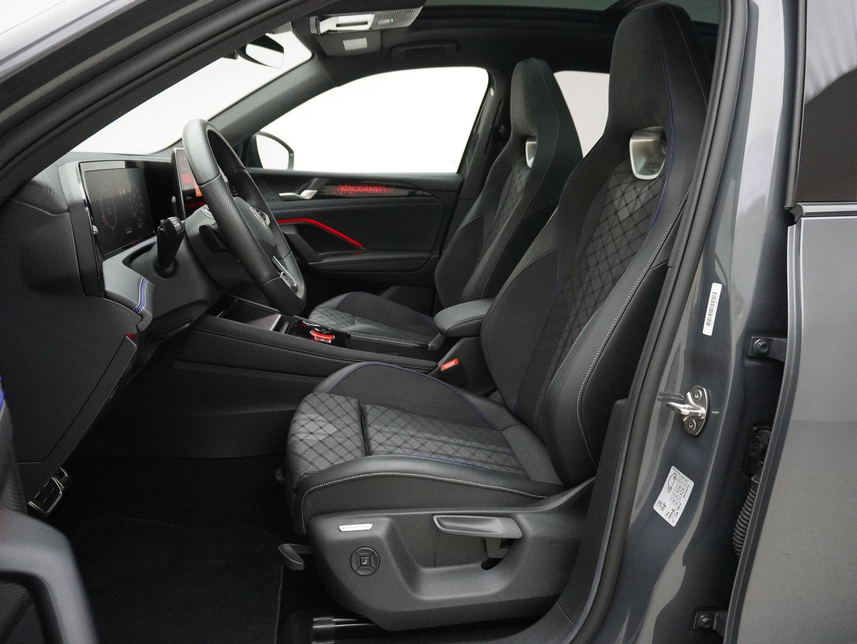 VW Tiguan 2.0 TSI DSG R-Line Black Style 4Motion (2025)