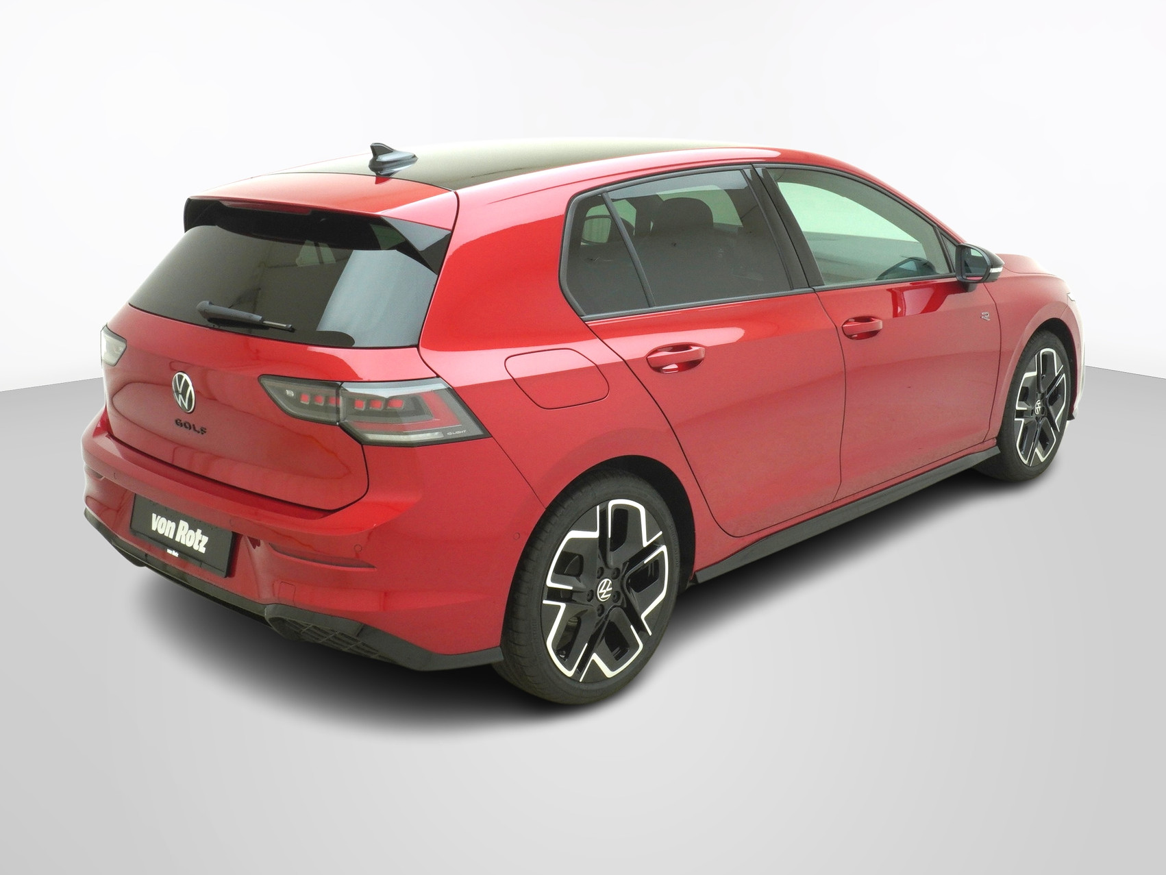 VW Golf VIII 1.5 eTSI R-Line DSG