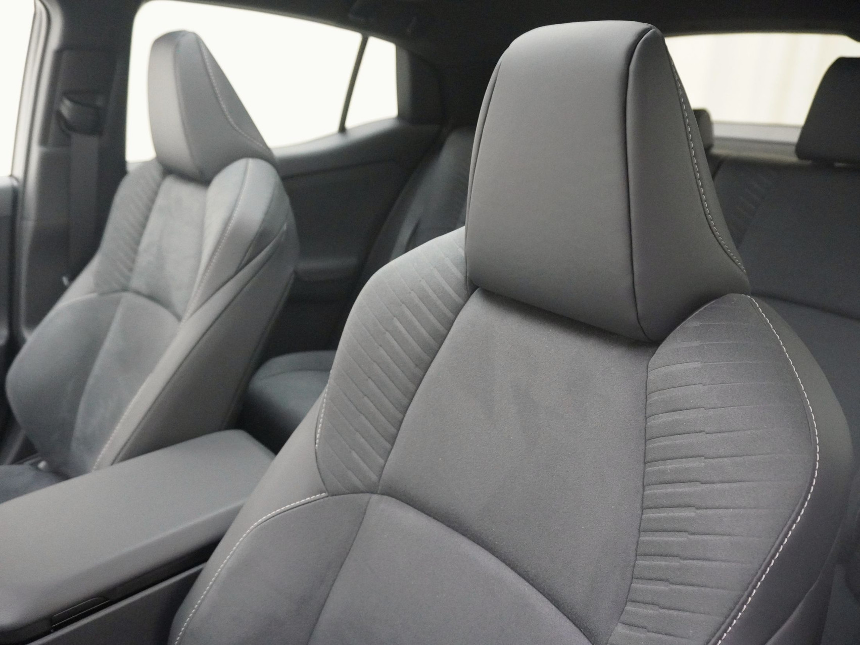 TOYOTA C-HR+ 77 KWh AWD Premium ** mit Panoramadach **