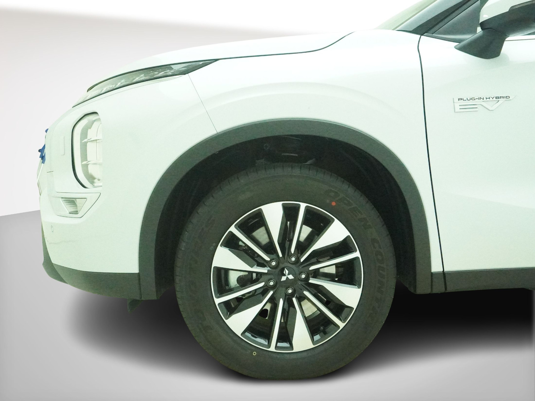 MITSUBISHI Outlander 2.4 PHEV Invite 4×4