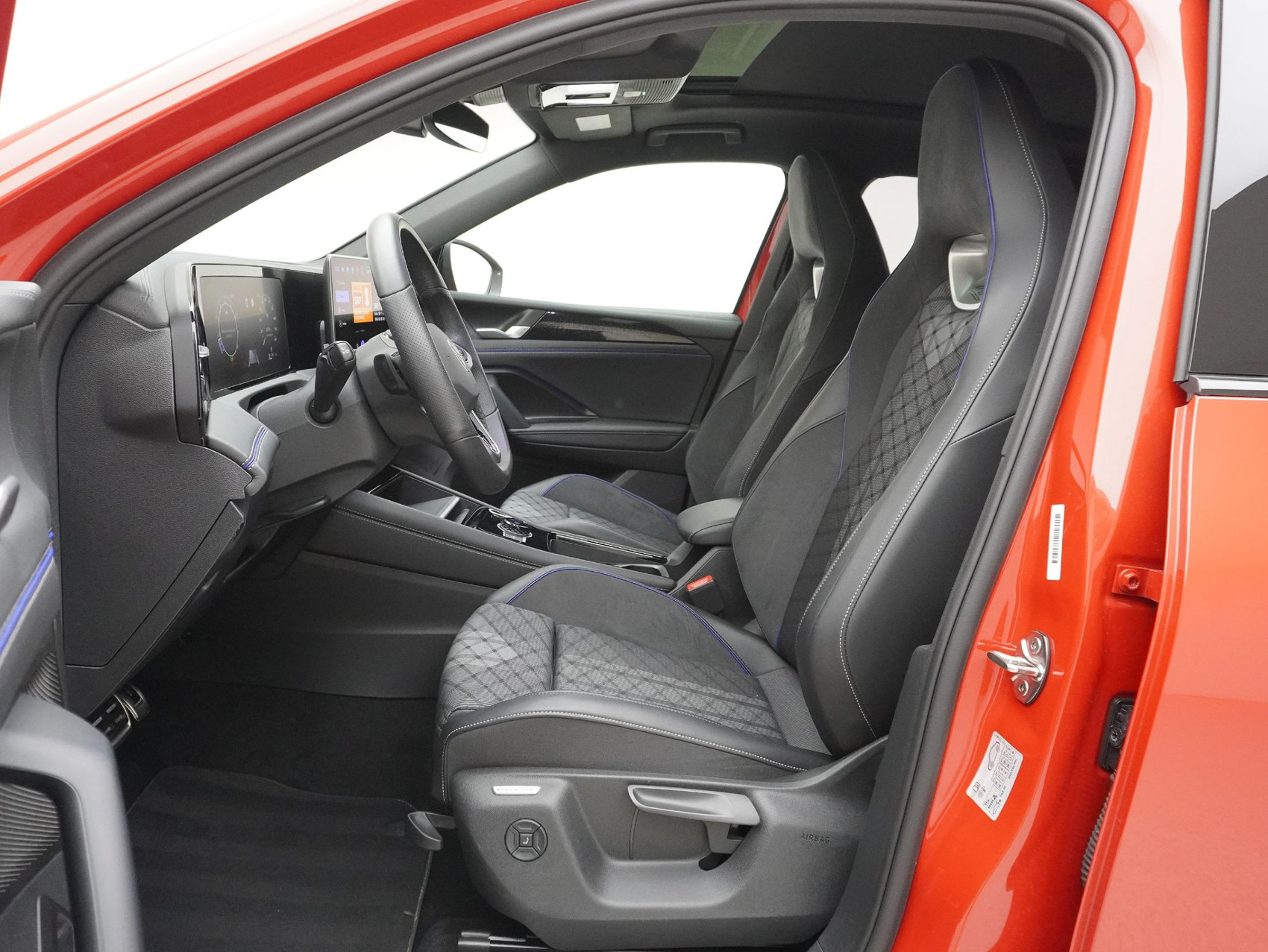 VW Tiguan 2.0 TSI DSG R-Line Black Style 4Motion (2025)