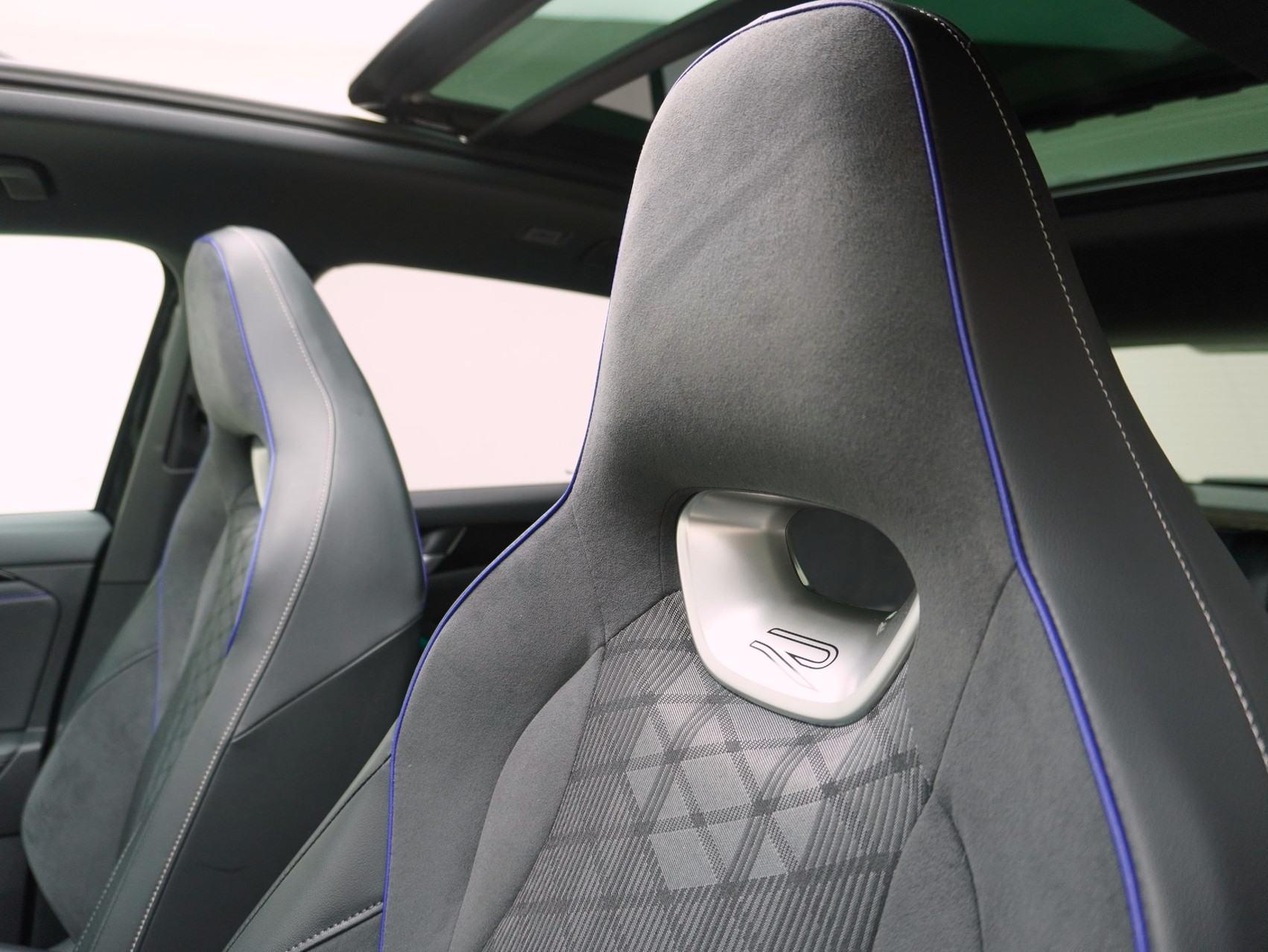 VW Tiguan 2.0 TDI DSG R-Line Black Style 4Motion (2025)