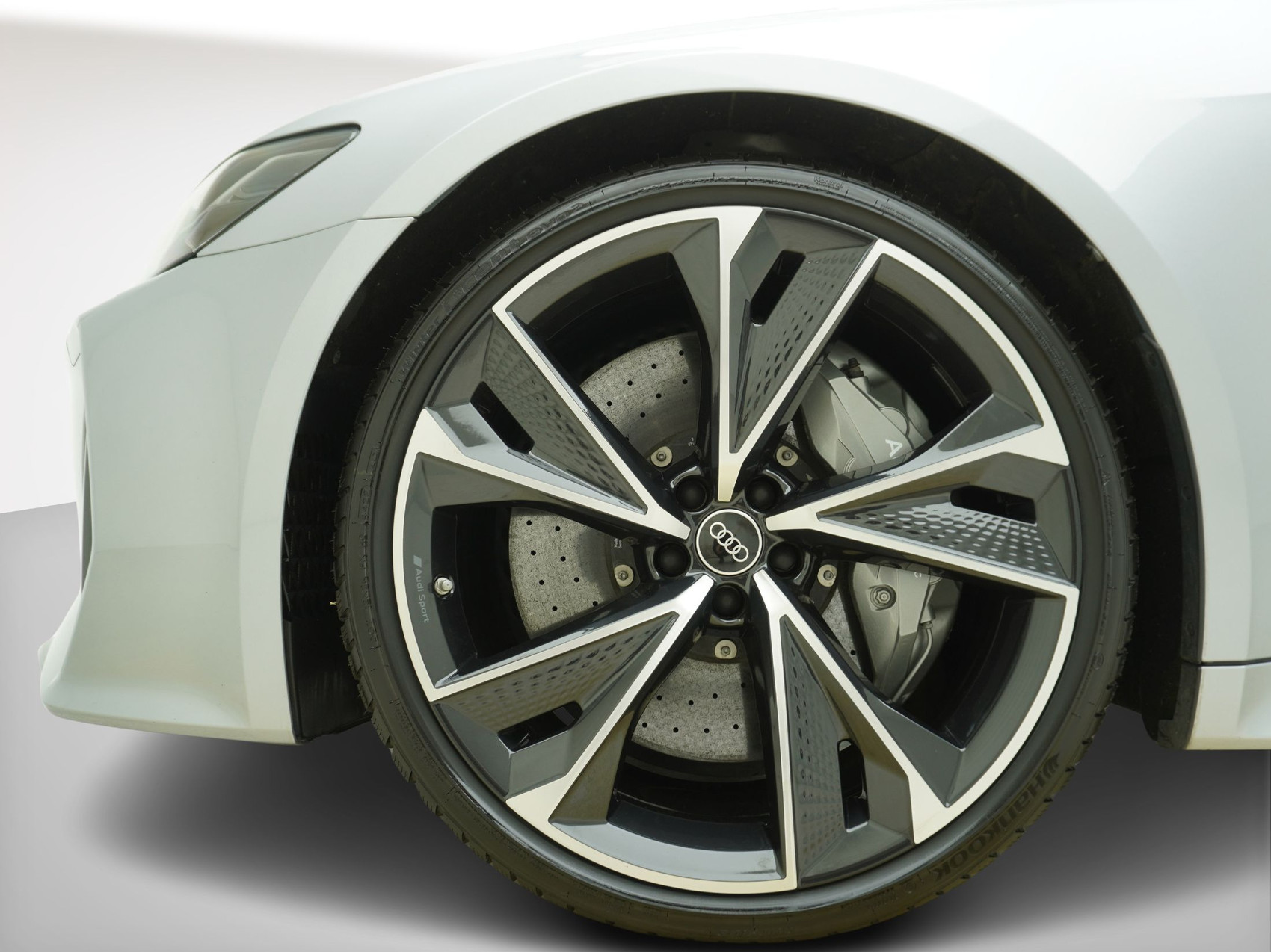 AUDI RS6 Avant 4.0 V8 TFSI quattro T-Tronic