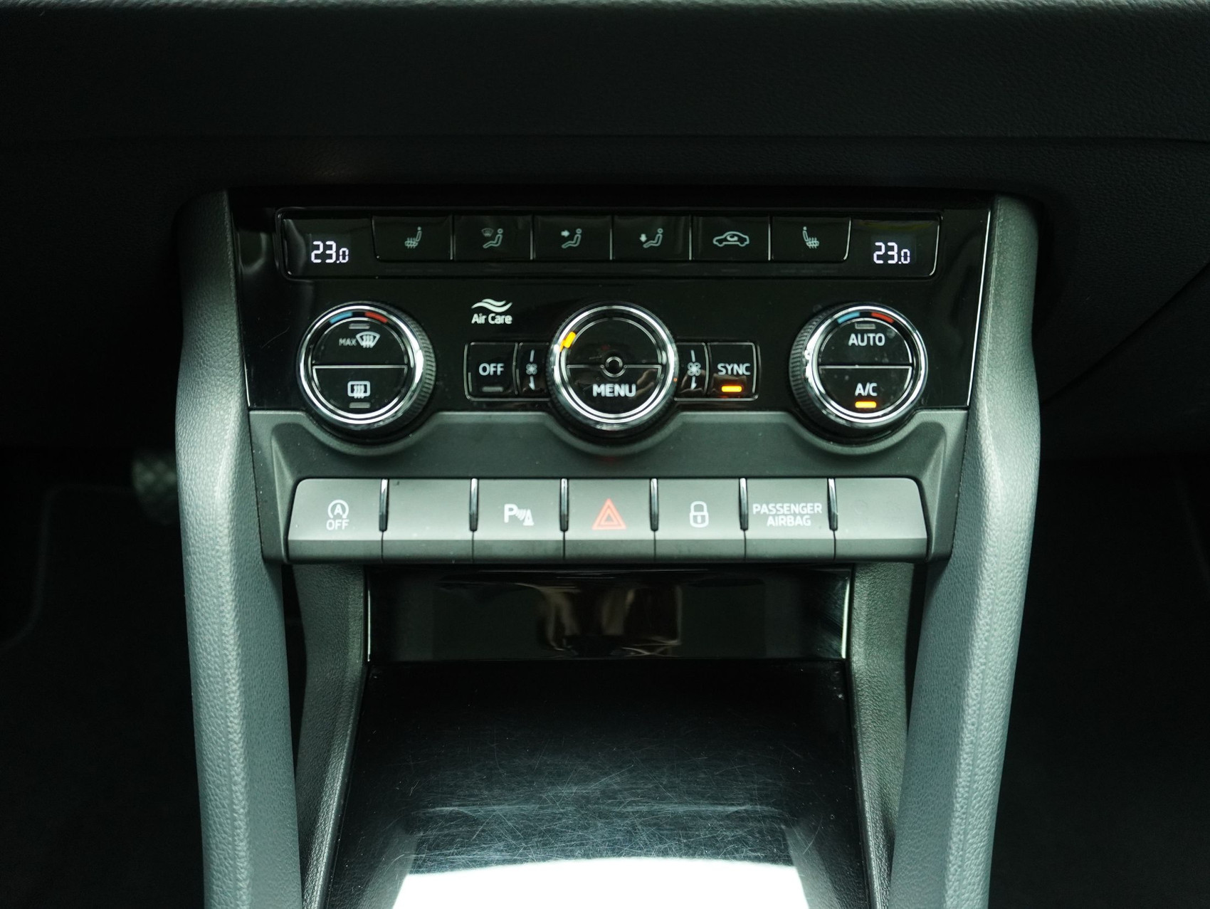 SKODA Karoq 1.5 TSI DSG Style