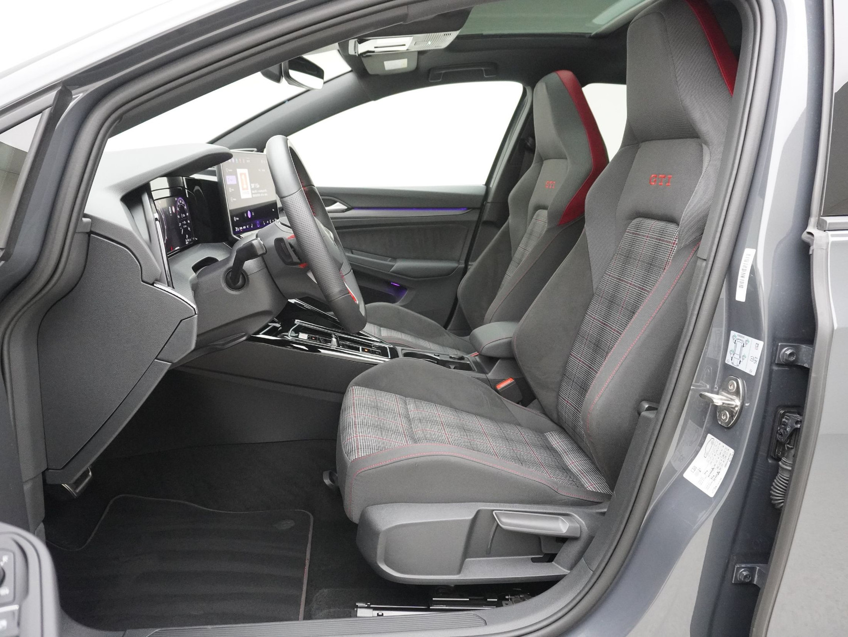 VW Golf 8.5 2.0 TSI DSG GTI Black Style (2025) ** Harman/Kardon / Head-Up / Panoramadach **