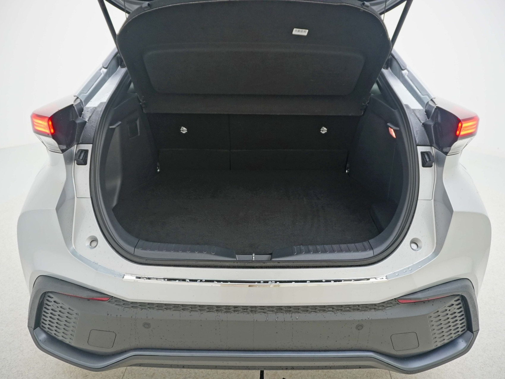 TOYOTA C-HR 2.0 PHEV Swiss Edition ** inkl. W-Räder Alu **