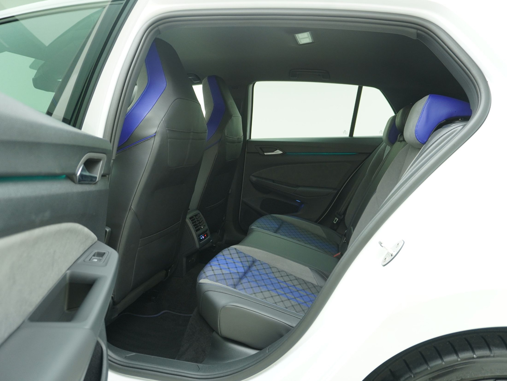 VW Golf 8.5 2.0 TSI DSG R Black Edition 4Motion (2025)