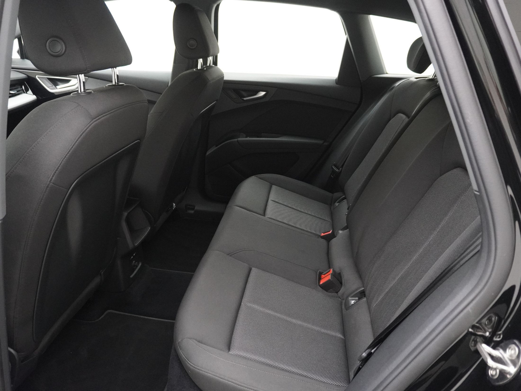 AUDI Q4 e-tron 50 quattro