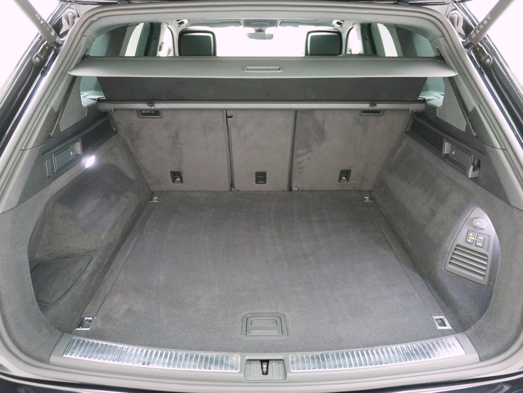 VW Touareg 3.0 V6 TDI R-Line Black Style 4Motion