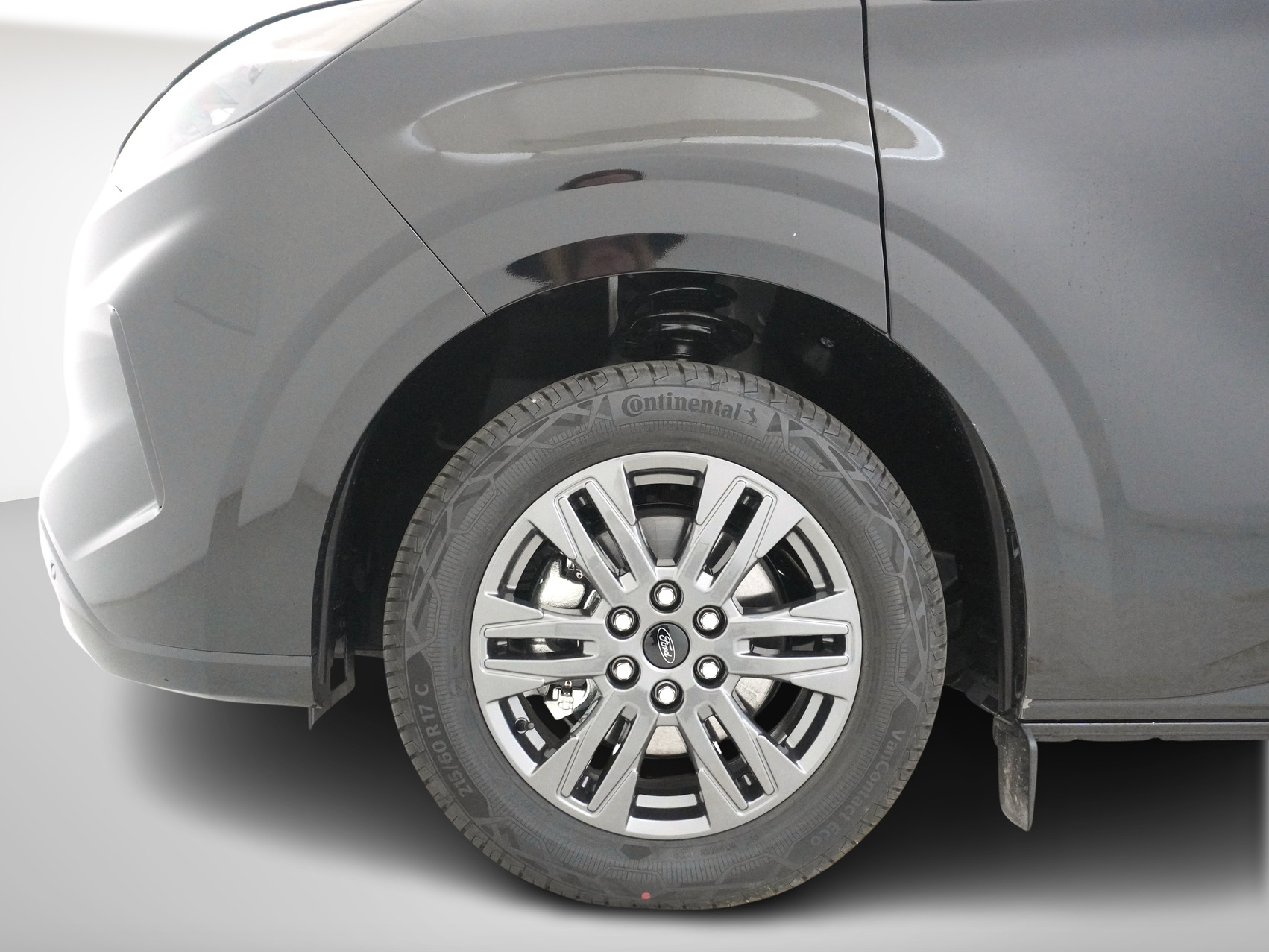 FORD Tourneo Custom 320 L1 2.0 TDCI 4×4 Titanium