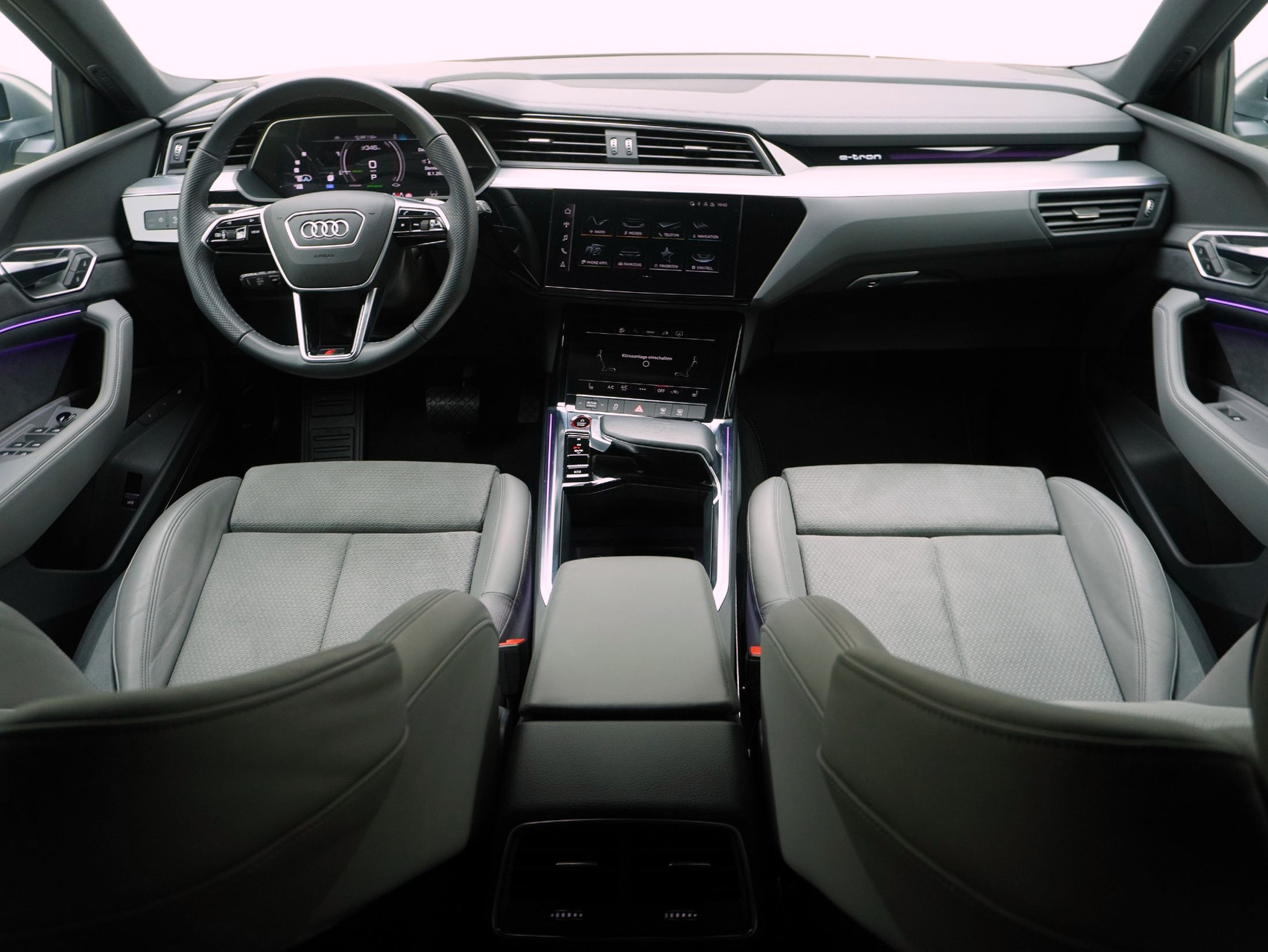 AUDI e-tron S quattro