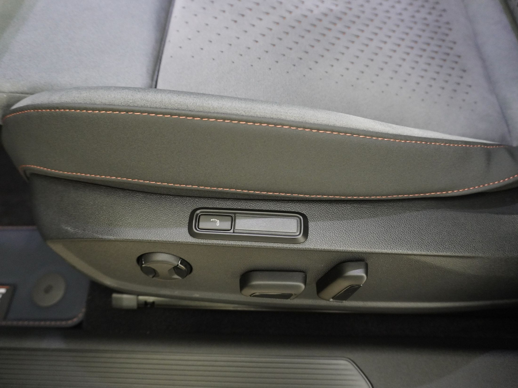 CUPRA Born Electric 77kWh e-Boost