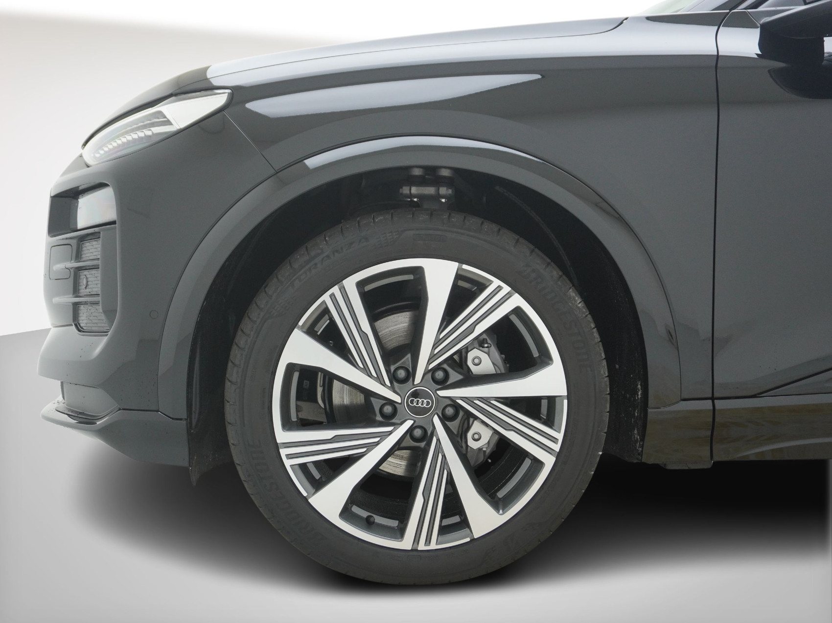 AUDI Q6 e-tron quattro Advange