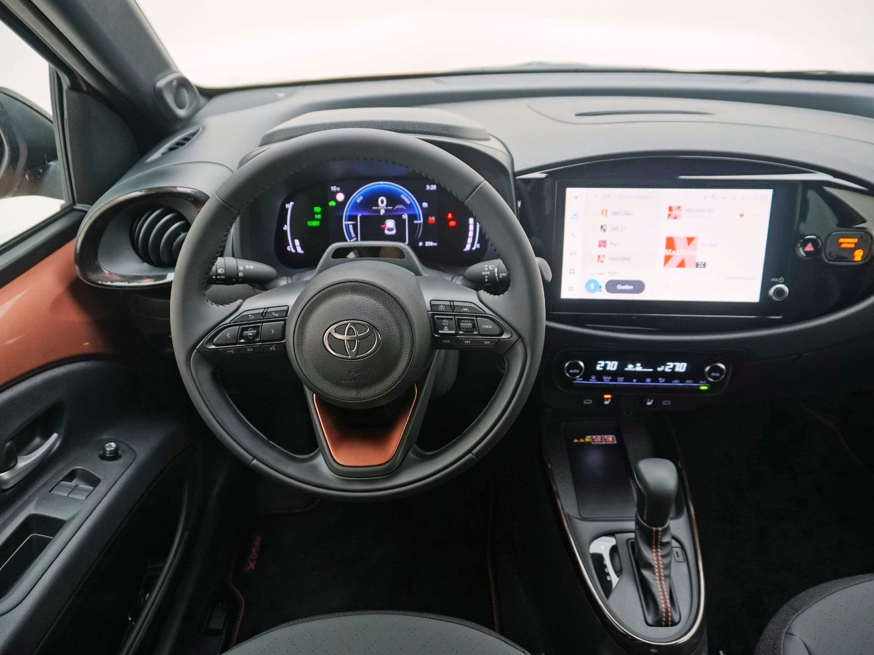 TOYOTA Aygo X 1.5 VVT-i HSD Style ** Faltdach — also oben ohne **