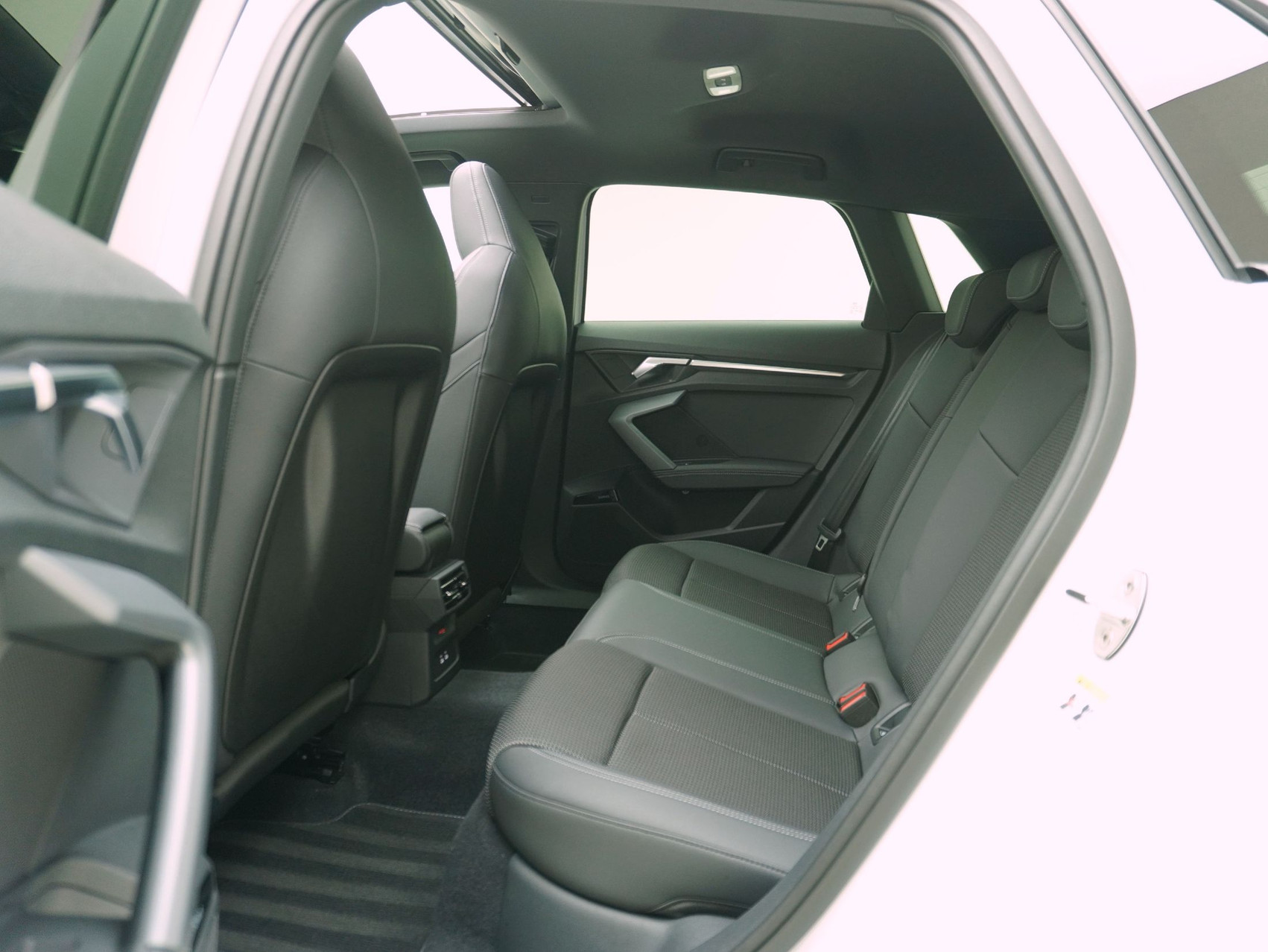 AUDI A3 Sportback 40 TFSI e S line S-Tronic **Audi Werksgarantie bis 04/2030**