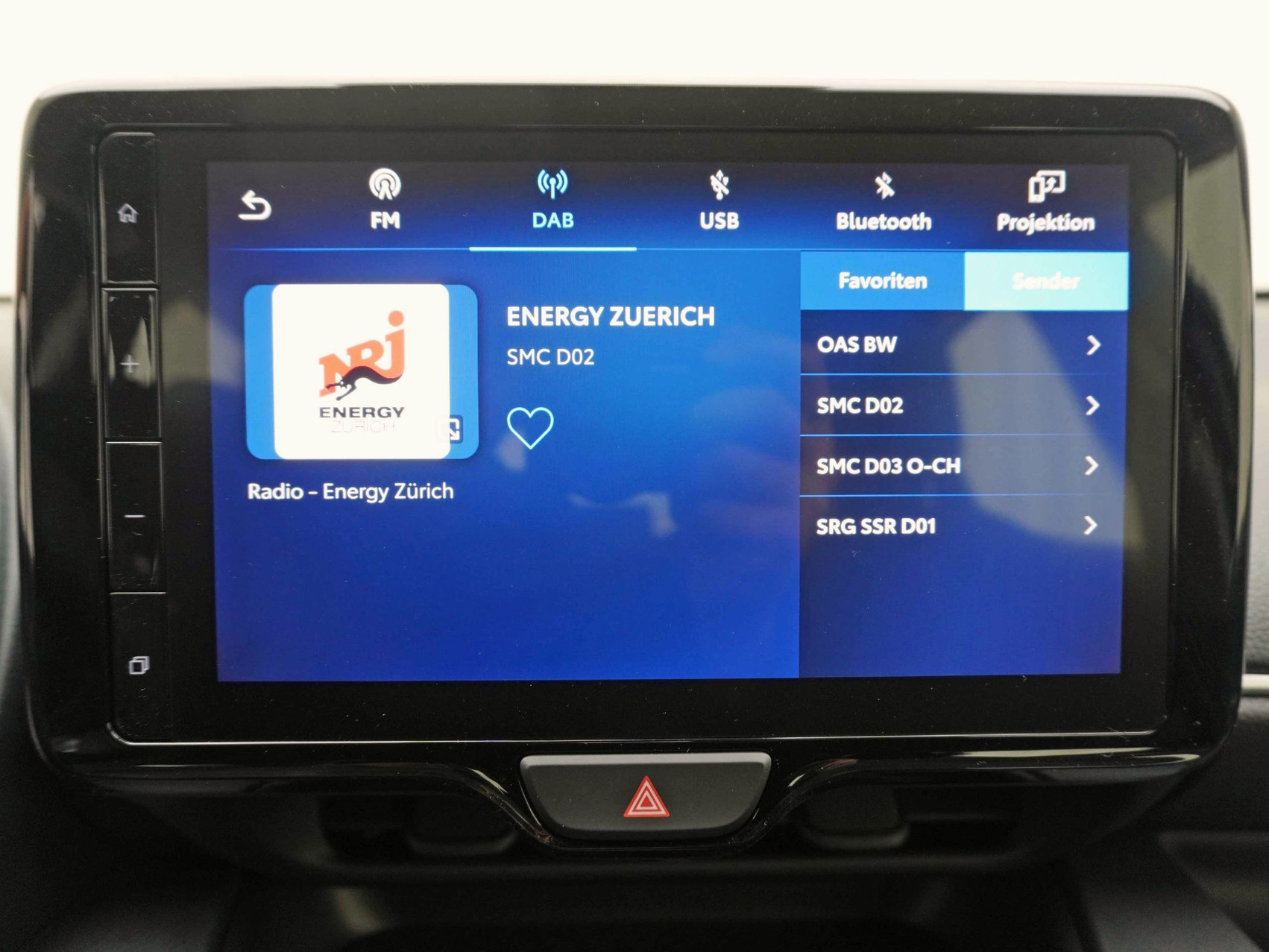 MAZDA 2 1.5 Hybrid Centre-Line