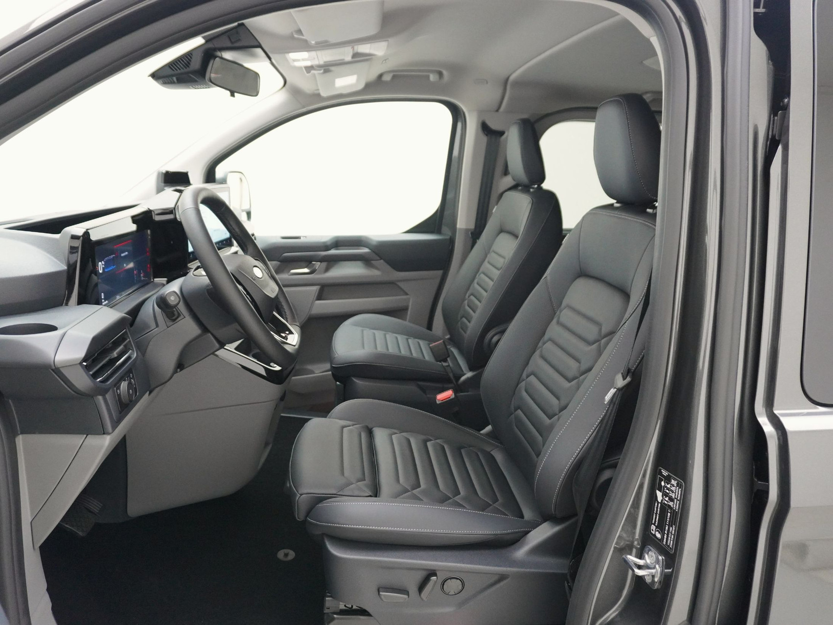 FORD Tourneo Custom L2 2.5 Plug-in-Hybrid Titanium X