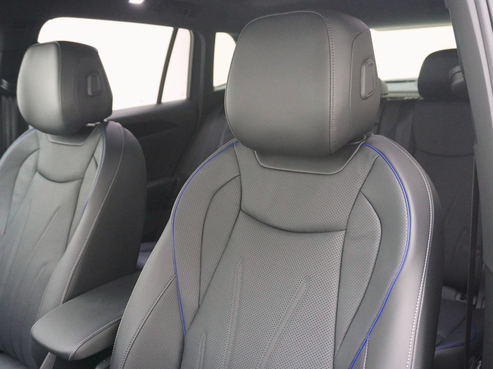 VW Tiguan 2.0 TSI R-Line 4Motion