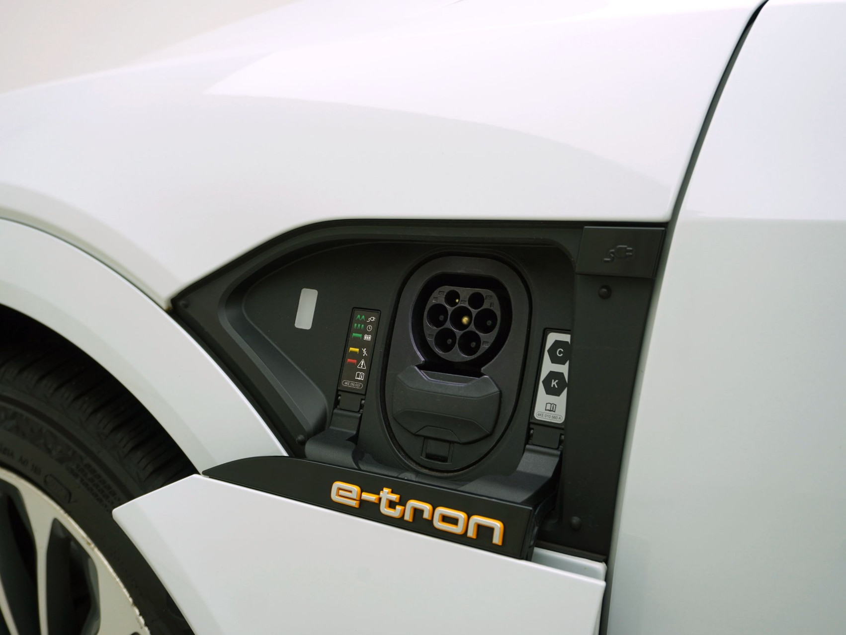 AUDI e-tron 55 S Line quattro