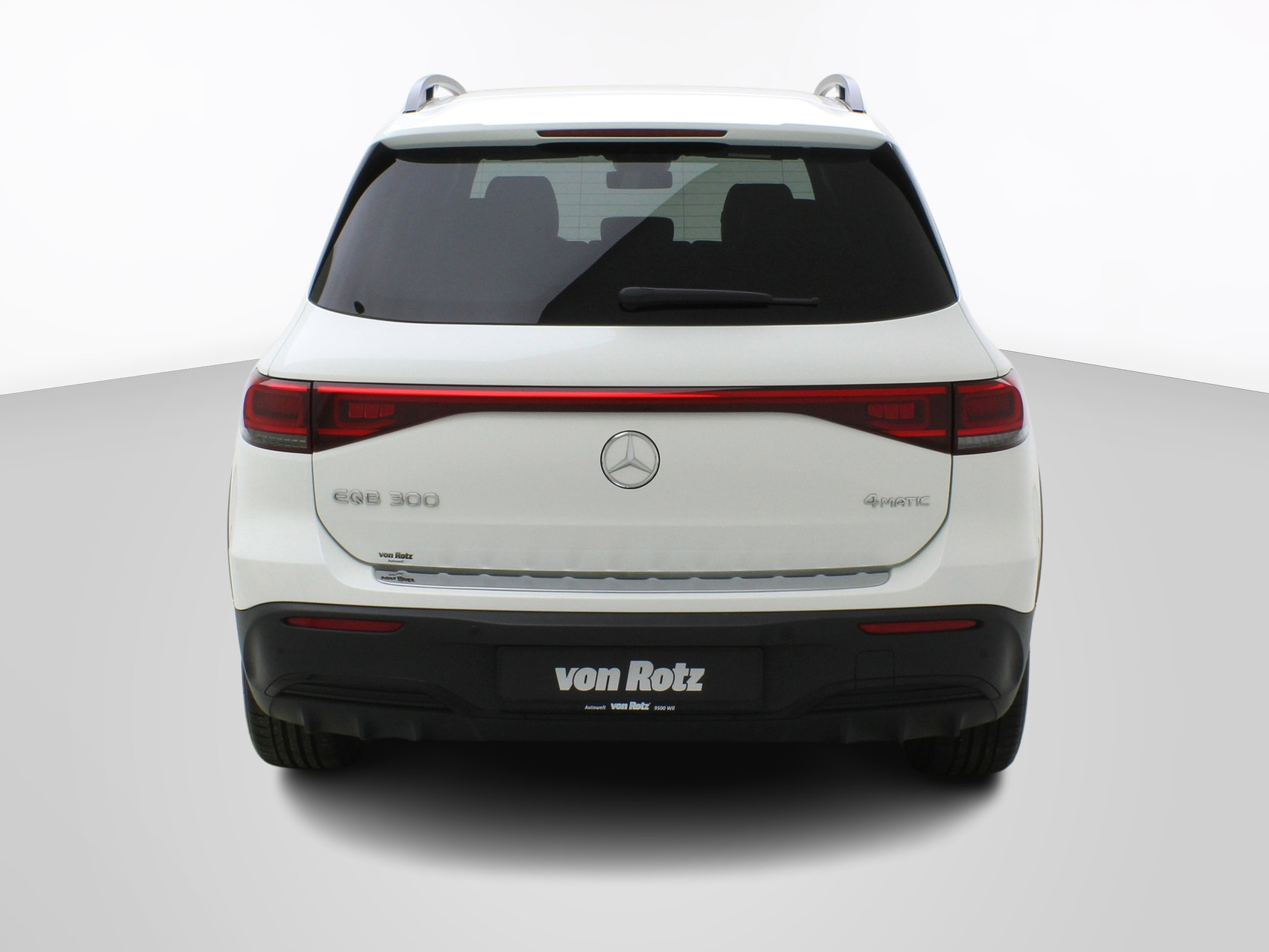 MERCEDES-BENZ EQB 300 AMG Line 4Matic