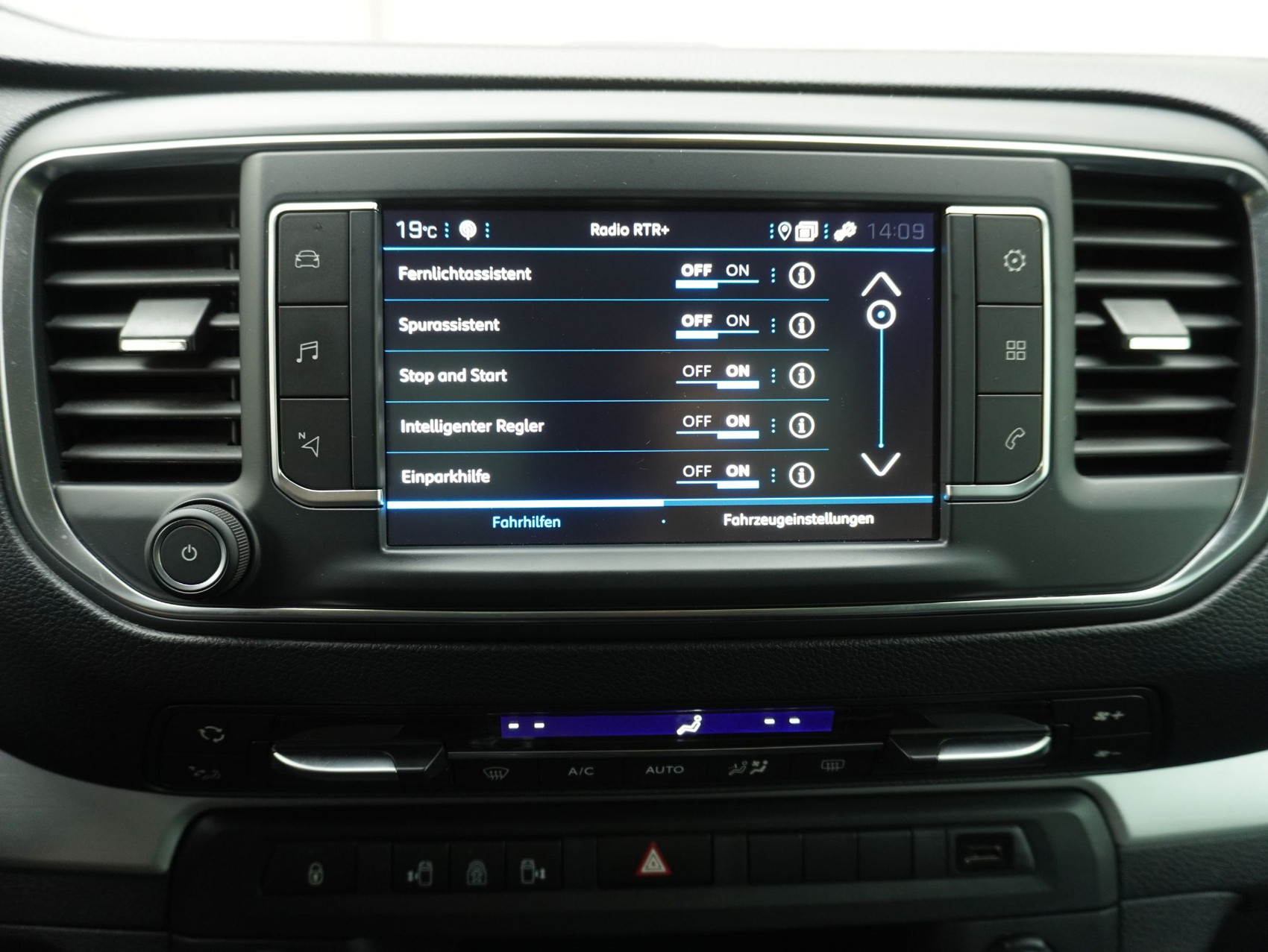 PEUGEOT Traveller Standard 2.0 BlueHDi Allure