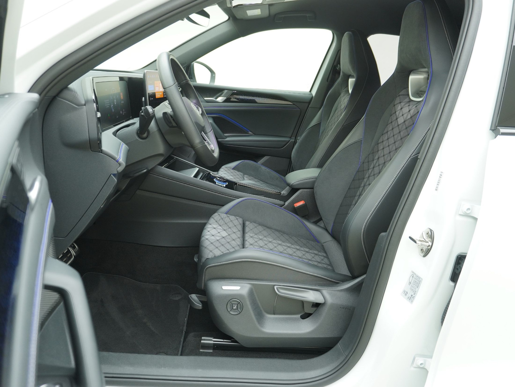 VW Tiguan 2.0 TSI DSG R-Line Black Style 4Motion (2025)